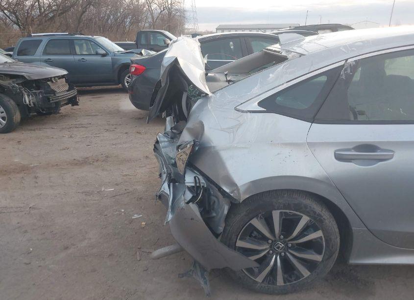 Photo 17 of 2022 Honda Civic EX (VIN 2HGFE1F77NH327098)