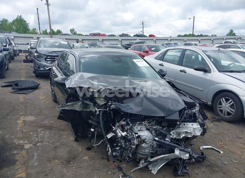 2024 Honda Civic EX (VIN 2HGFE1F77RH338897) main photo