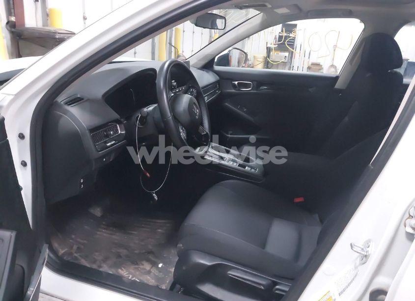 Photo 5 of 2022 Honda Civic EX (VIN 2HGFE1F78NH323948)