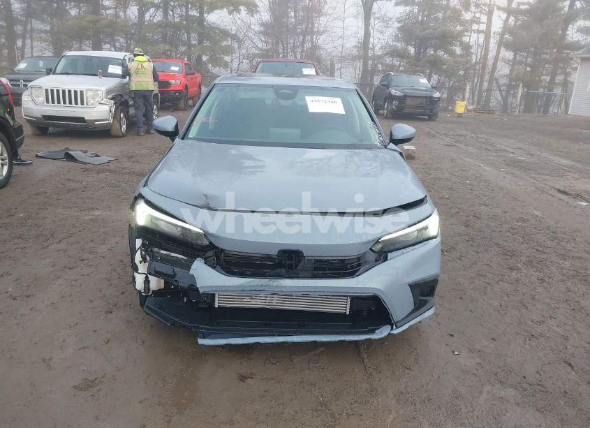 Photo 13 of 2024 Honda Civic EX (VIN 2HGFE1F78RH320862)