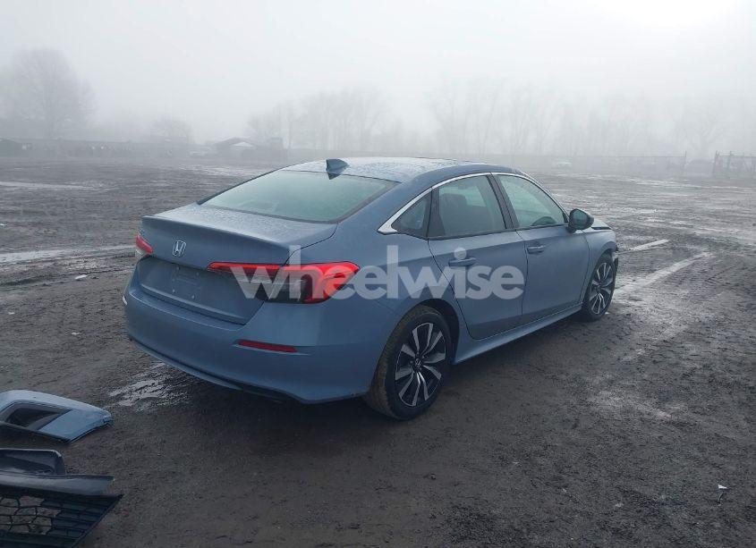 Photo 4 of 2024 Honda Civic EX (VIN 2HGFE1F78RH320862)