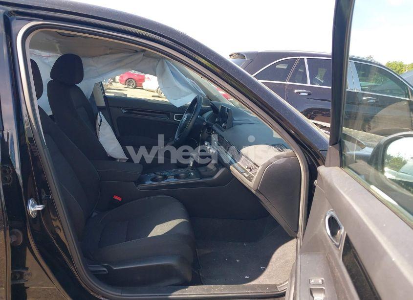 Photo 5 of 2022 Honda Civic EX (VIN 2HGFE1F79NH326437)