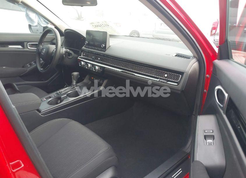 Photo 5 of 2024 Honda Civic EX (VIN 2HGFE1F79RH306694)