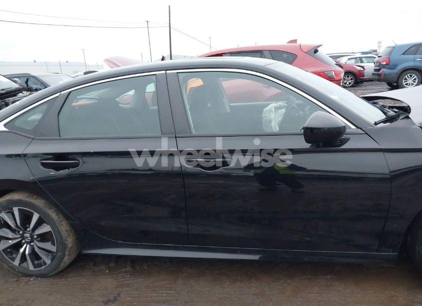 Photo 13 of 2022 Honda Civic EX (VIN 2HGFE1F7XNH310456)