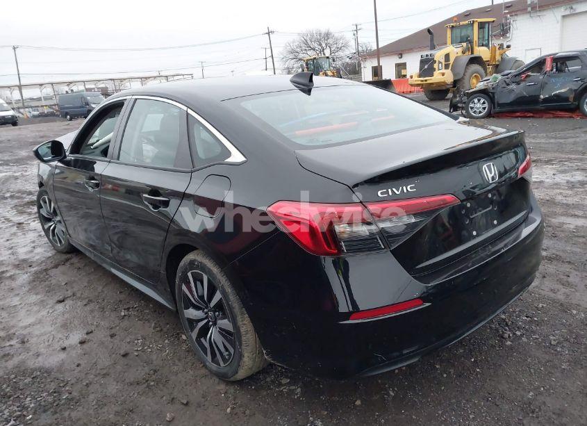 Photo 3 of 2022 Honda Civic EX (VIN 2HGFE1F7XNH310456)