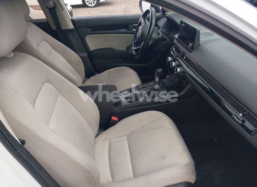 Photo 5 of 2022 Honda Civic EX (VIN 2HGFE1F7XNH323403)