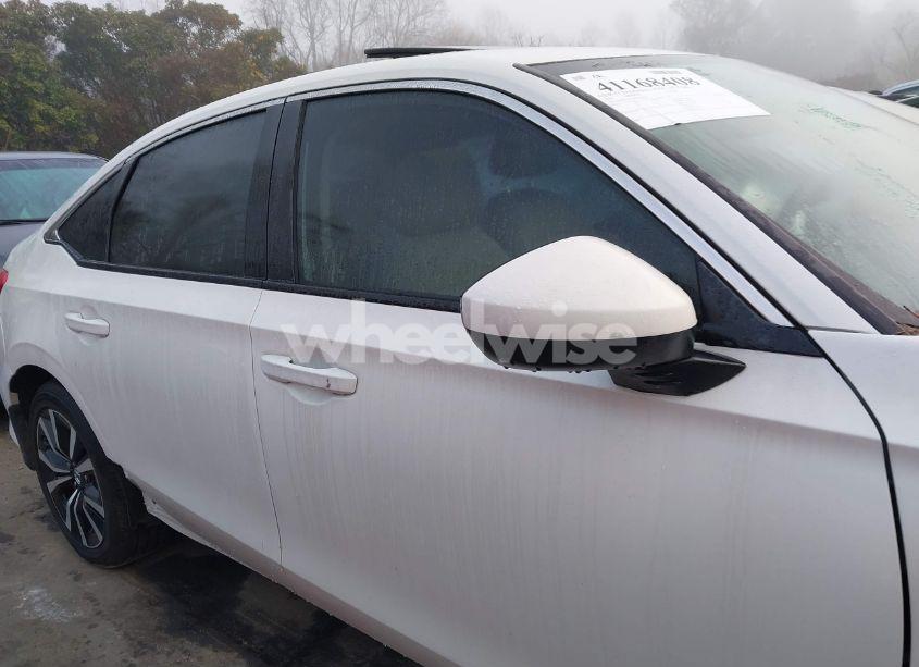 Photo 13 of 2024 Honda Civic EX (VIN 2HGFE1F7XRH320376)