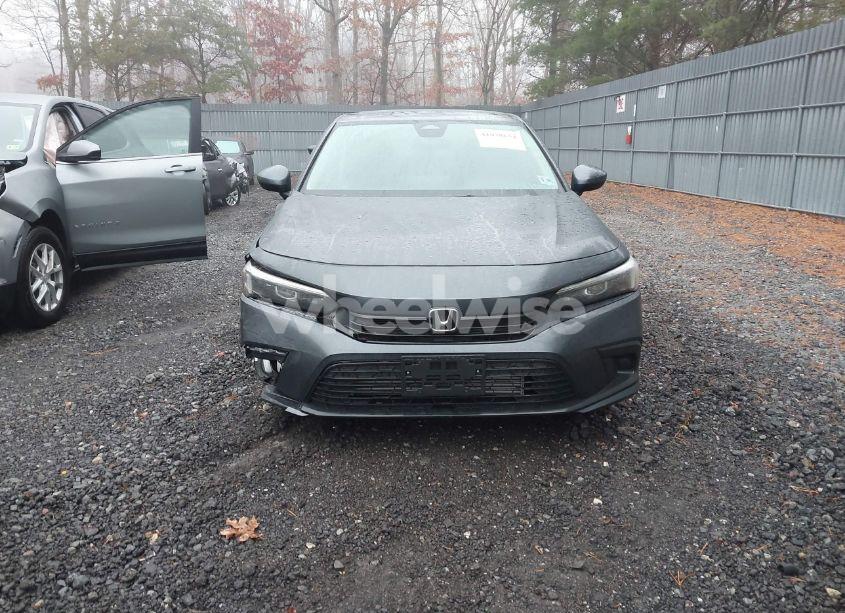 Photo 12 of 2024 Honda Civic EX (VIN 2HGFE1F7XRH335525)