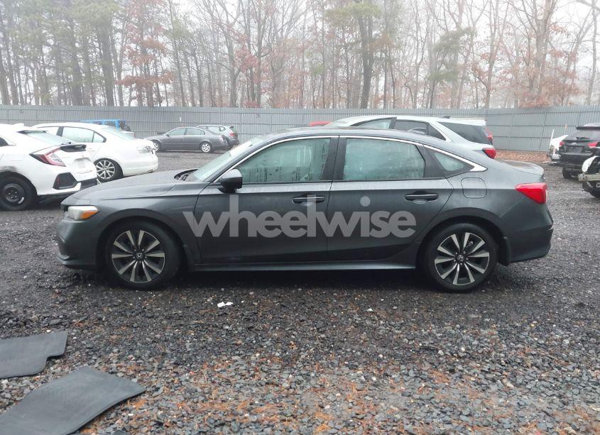 Photo 14 of 2024 Honda Civic EX (VIN 2HGFE1F7XRH335525)