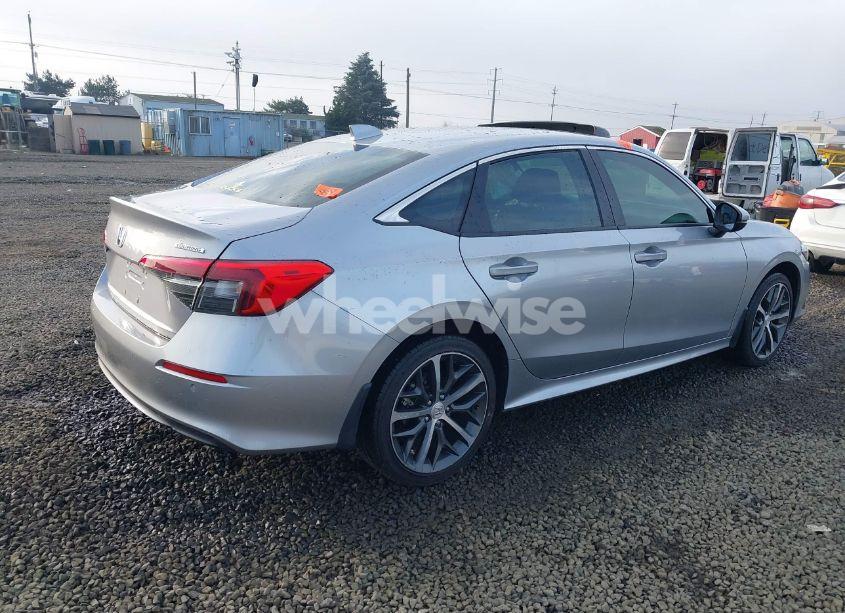 Photo 4 of 2022 Honda Civic TOURING (VIN 2HGFE1F90NH317191)