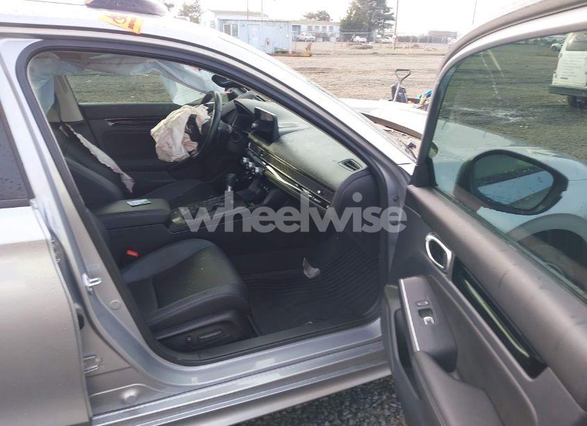 Photo 5 of 2022 Honda Civic TOURING (VIN 2HGFE1F90NH317191)