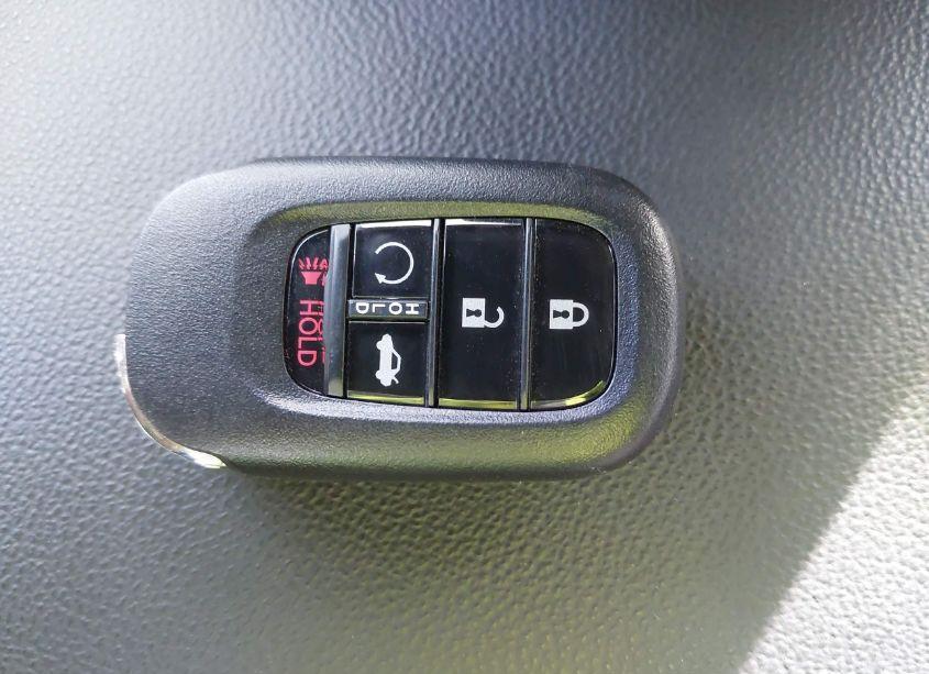 Photo 11 of 2022 Honda Civic TOURING (VIN 2HGFE1F91NH300500)