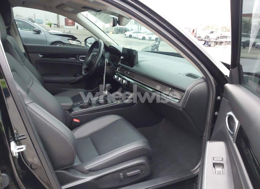 Photo 5 of 2022 Honda Civic TOURING (VIN 2HGFE1F91NH308547)