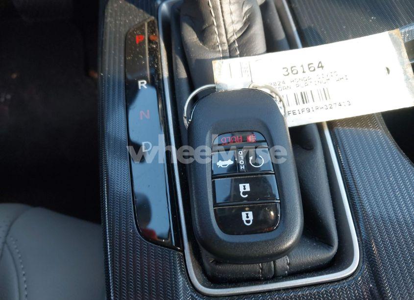 Photo 11 of 2024 Honda Civic TOURING (VIN 2HGFE1F91RH327413)
