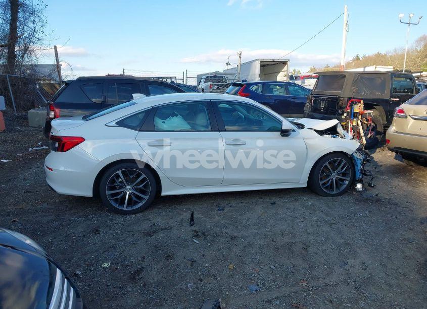 Photo 13 of 2024 Honda Civic TOURING (VIN 2HGFE1F91RH327413)