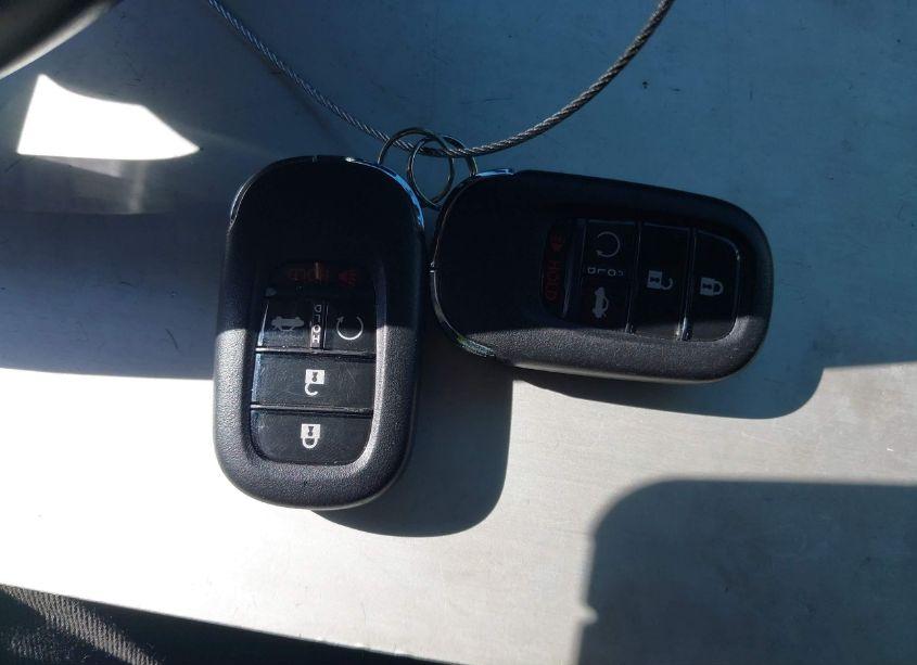 Photo 11 of 2022 Honda Civic TOURING (VIN 2HGFE1F92NH300957)