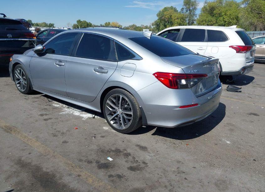 Photo 3 of 2022 Honda Civic TOURING (VIN 2HGFE1F92NH300957)