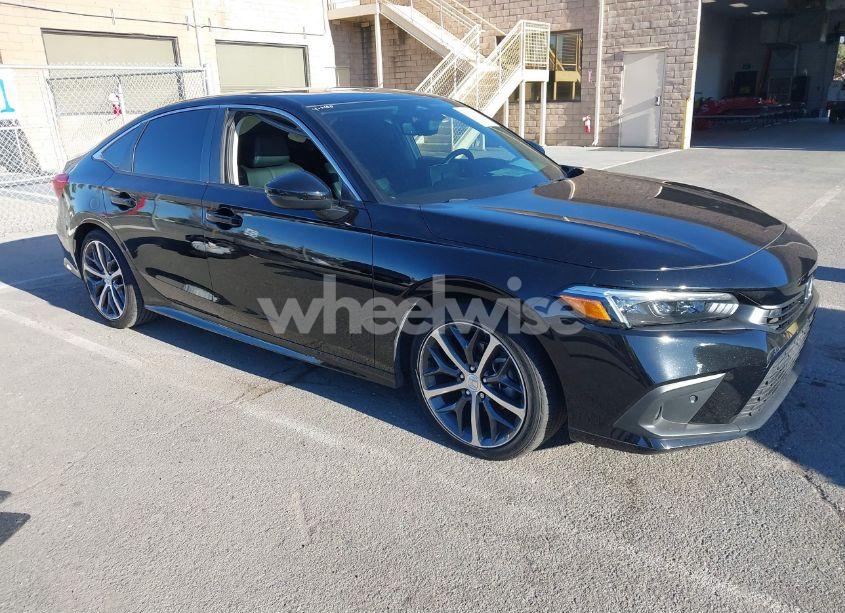 2024 Honda Civic TOURING (VIN 2HGFE1F92RH300138) main photo