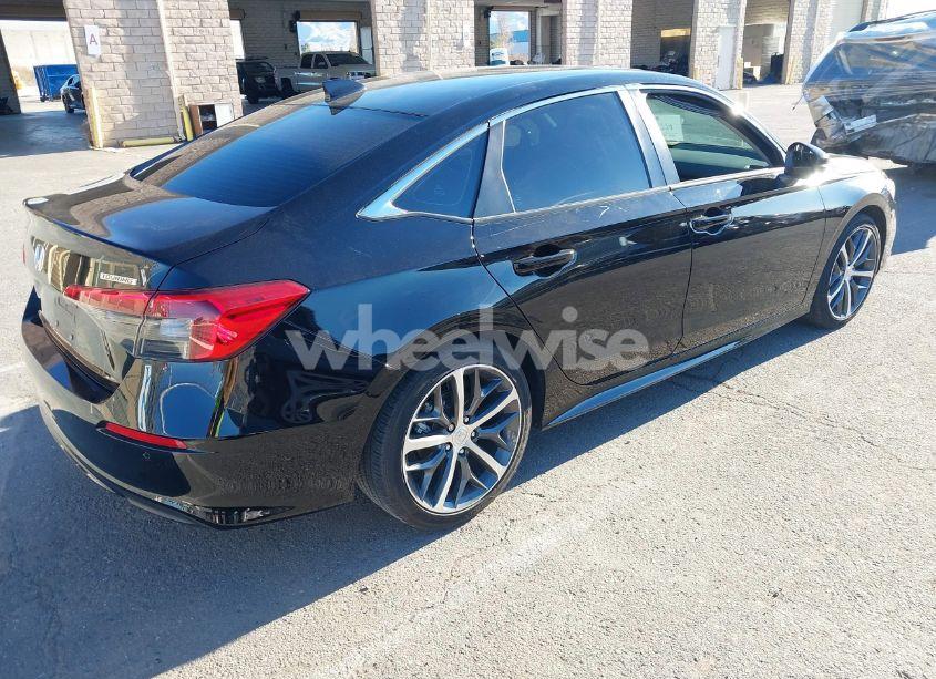 Photo 4 of 2024 Honda Civic TOURING (VIN 2HGFE1F92RH300138)