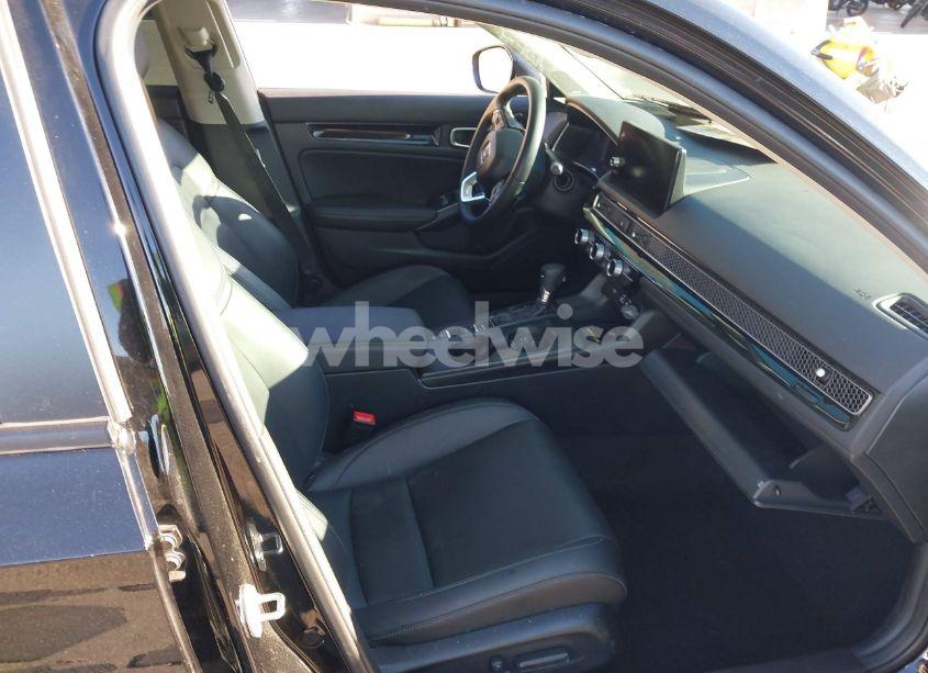 Photo 5 of 2024 Honda Civic TOURING (VIN 2HGFE1F92RH300138)