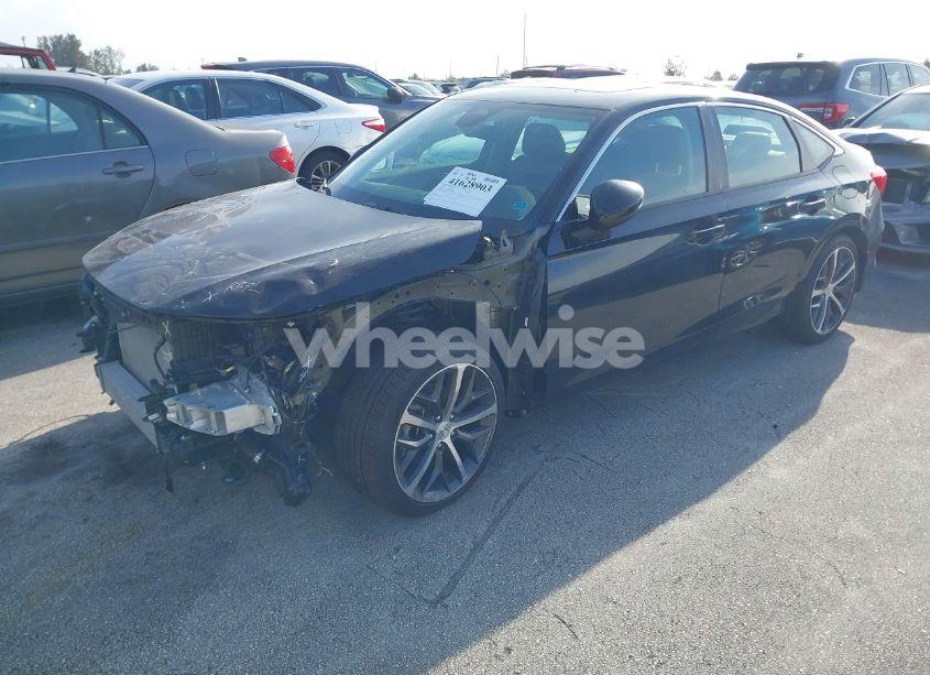 Photo 2 of 2024 Honda Civic TOURING (VIN 2HGFE1F92RH318686)