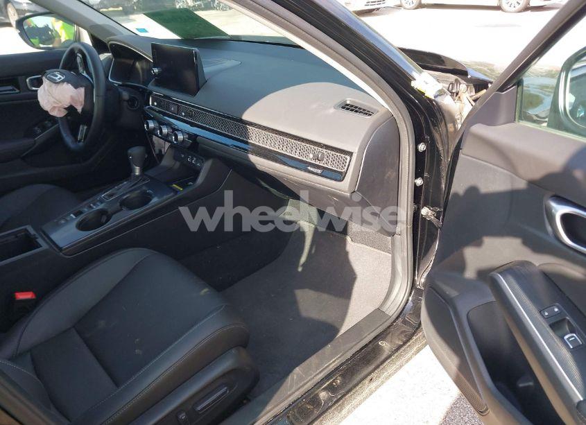 Photo 5 of 2024 Honda Civic TOURING (VIN 2HGFE1F92RH318686)