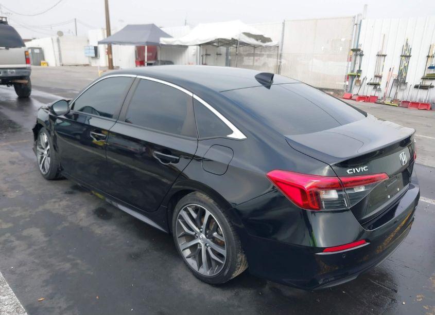 Photo 3 of 2022 Honda Civic TOURING (VIN 2HGFE1F93NH300787)