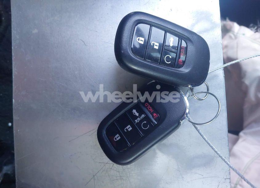 Photo 11 of 2022 Honda Civic TOURING (VIN 2HGFE1F93NH306010)