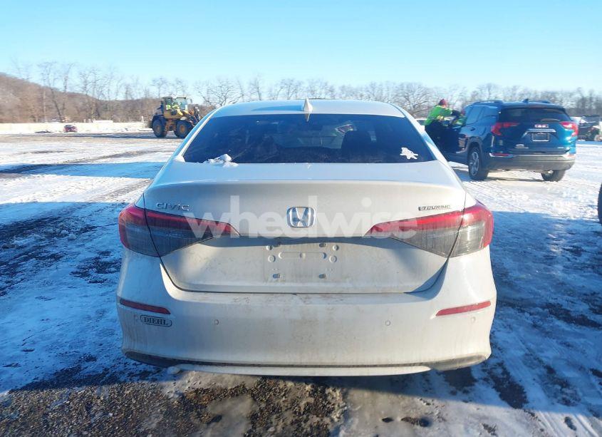 Photo 16 of 2022 Honda Civic TOURING (VIN 2HGFE1F93NH306010)