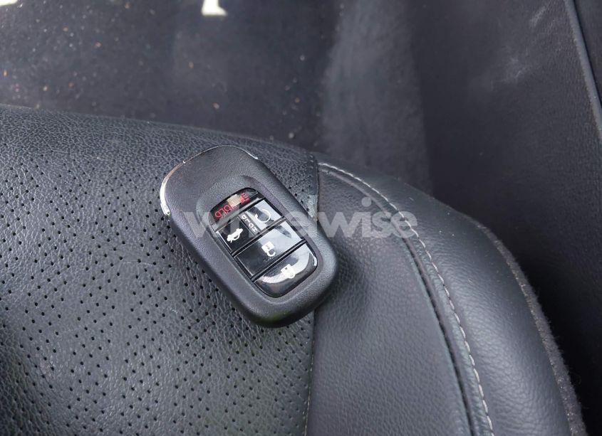 Photo 11 of 2022 Honda Civic TOURING (VIN 2HGFE1F93NH316133)