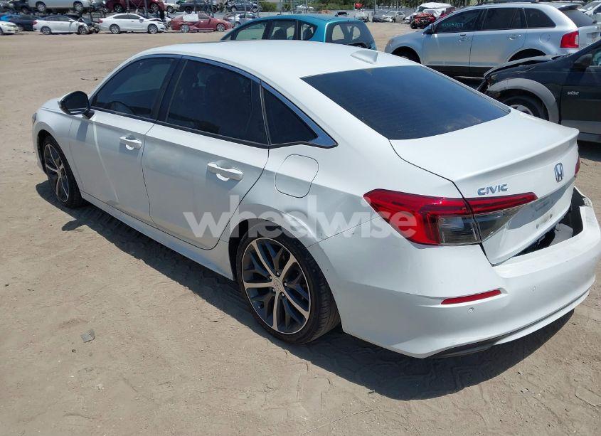 Photo 3 of 2022 Honda Civic TOURING (VIN 2HGFE1F93NH316133)