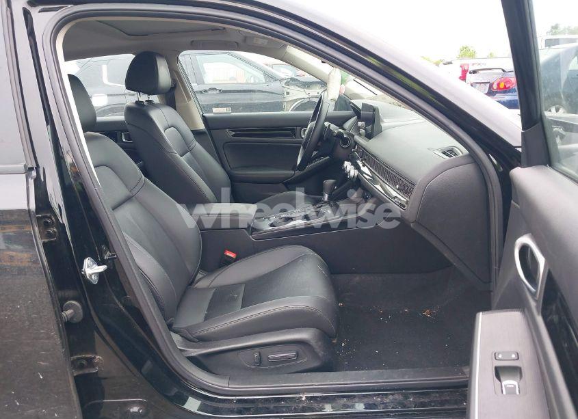 Photo 5 of 2024 Honda Civic TOURING (VIN 2HGFE1F93RH310841)