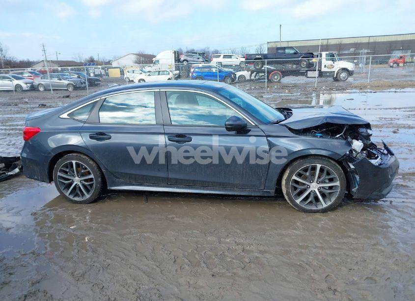 Photo 14 of 2024 Honda Civic TOURING (VIN 2HGFE1F93RH340101)