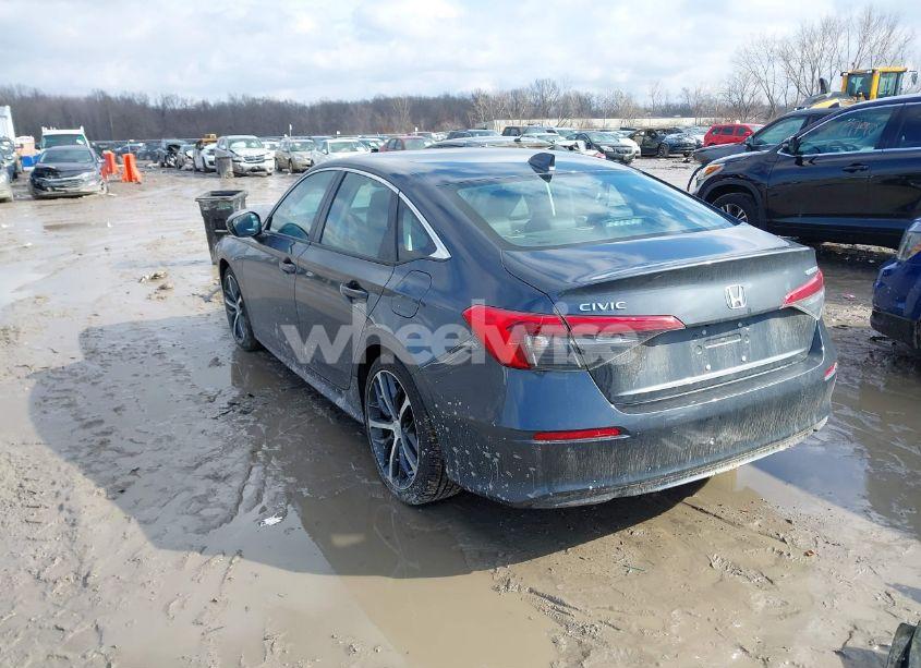 Photo 3 of 2024 Honda Civic TOURING (VIN 2HGFE1F93RH340101)