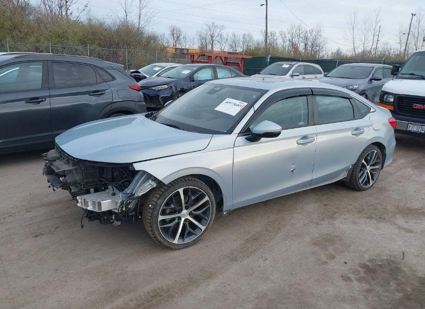 Photo 2 of 2022 Honda Civic TOURING (VIN 2HGFE1F94NH300636)