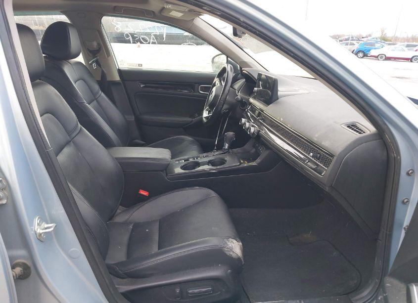 Photo 5 of 2022 Honda Civic TOURING (VIN 2HGFE1F94NH300636)