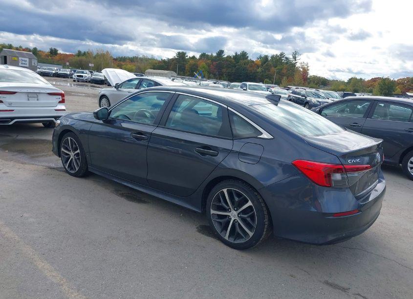 Photo 3 of 2022 Honda Civic TOURING (VIN 2HGFE1F94NH302693)