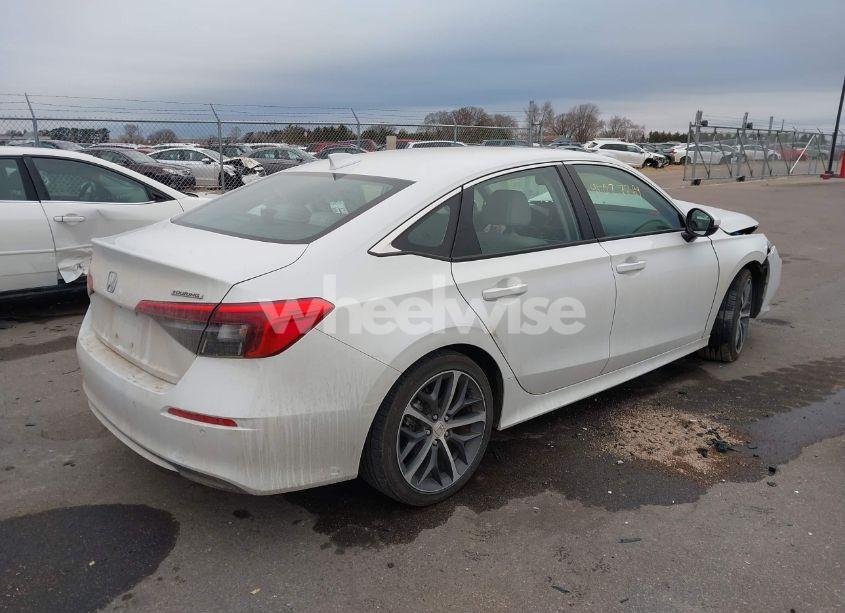 Photo 4 of 2024 Honda Civic TOURING (VIN 2HGFE1F94RH306104)