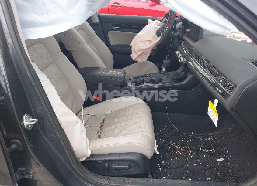 Photo 5 of 2024 Honda Civic TOURING (VIN 2HGFE1F94RH317085)