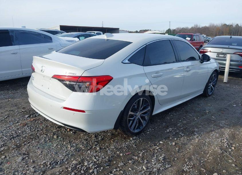 Photo 4 of 2024 Honda Civic TOURING (VIN 2HGFE1F95RH317726)