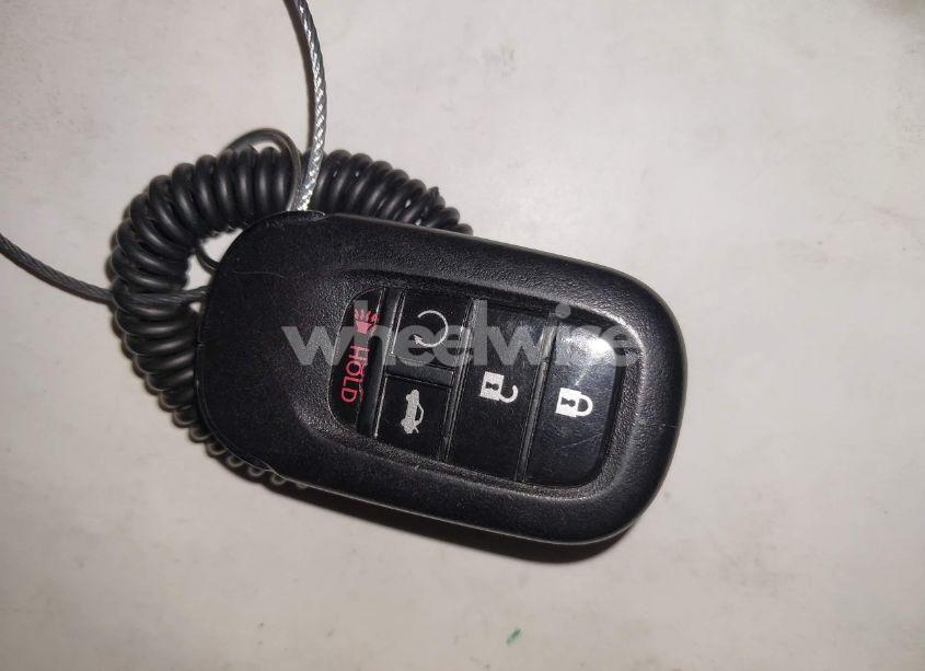 Photo 11 of 2022 Honda Civic TOURING (VIN 2HGFE1F96NH302825)