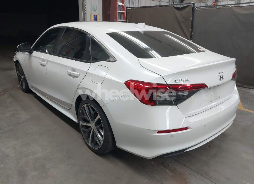 Photo 3 of 2022 Honda Civic TOURING (VIN 2HGFE1F96NH302825)