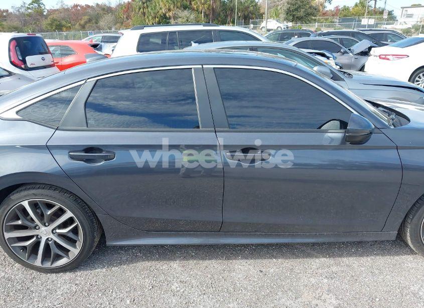 Photo 13 of 2022 Honda Civic TOURING (VIN 2HGFE1F97NH306219)