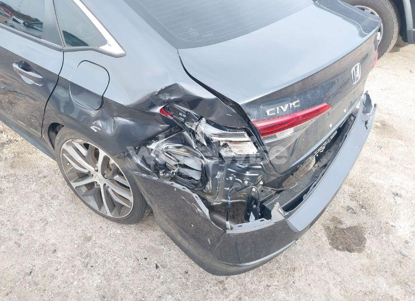 Photo 6 of 2022 Honda Civic TOURING (VIN 2HGFE1F97NH306219)