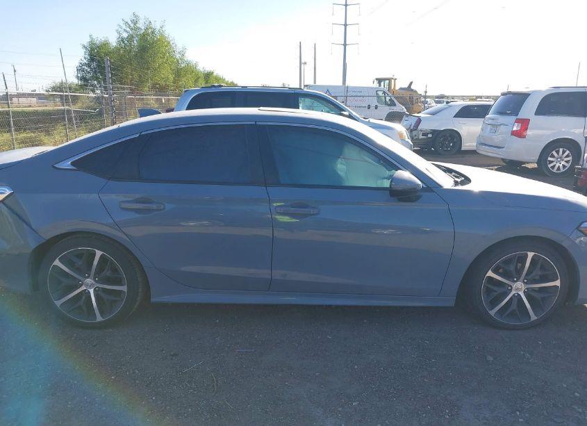 Photo 13 of 2022 Honda Civic TOURING (VIN 2HGFE1F97NH311582)