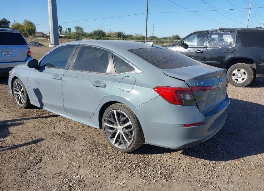 Photo 3 of 2022 Honda Civic TOURING (VIN 2HGFE1F97NH311582)