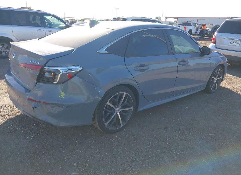 Photo 4 of 2022 Honda Civic TOURING (VIN 2HGFE1F97NH311582)