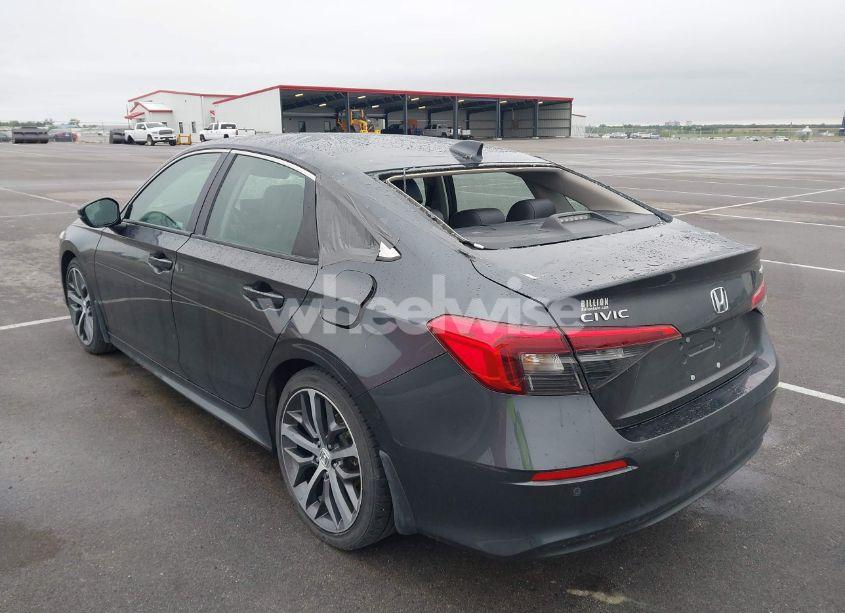 Photo 3 of 2022 Honda Civic TOURING (VIN 2HGFE1F97NH319651)