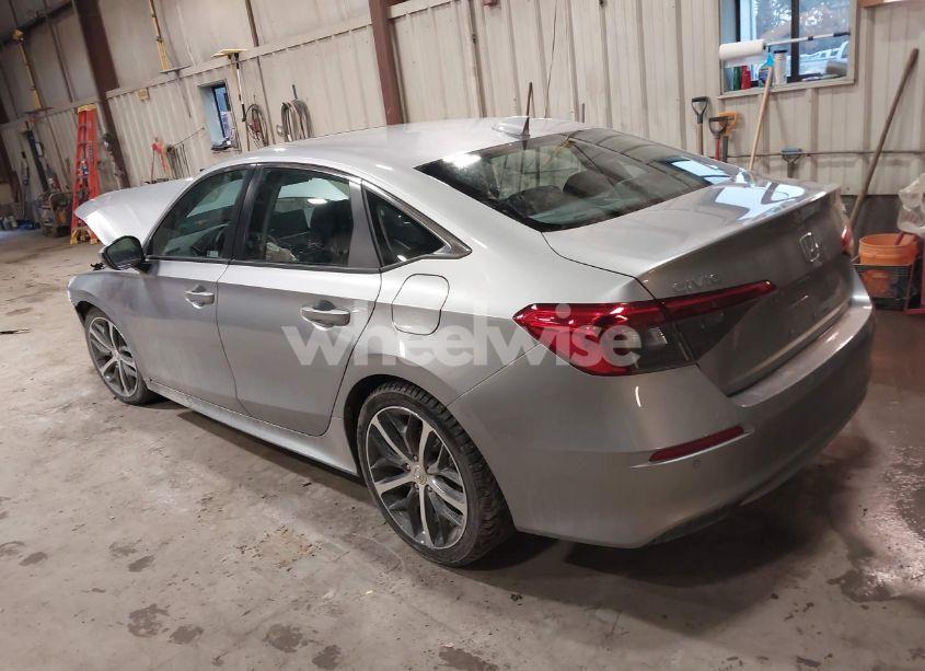 Photo 3 of 2024 Honda Civic TOURING (VIN 2HGFE1F97RH329599)