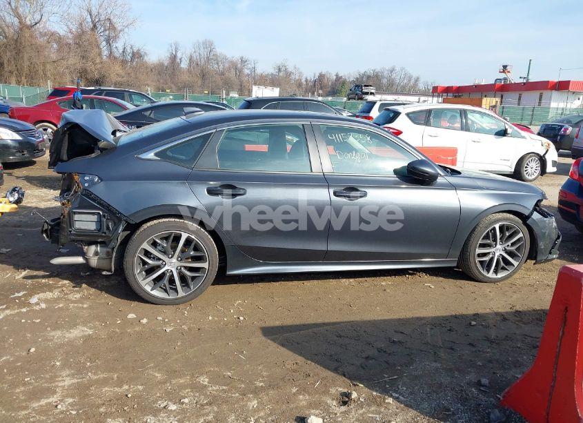 Photo 14 of 2024 Honda Civic TOURING (VIN 2HGFE1F97RH337900)